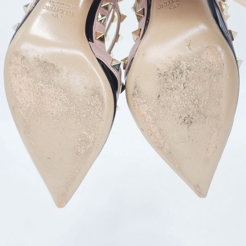 VALENTINO ROCKSTUD ‘100 Pumps’ Gold Studded Slingback Heels Nude/ Black. Sz 37 🔥 - Picture 8 of 10